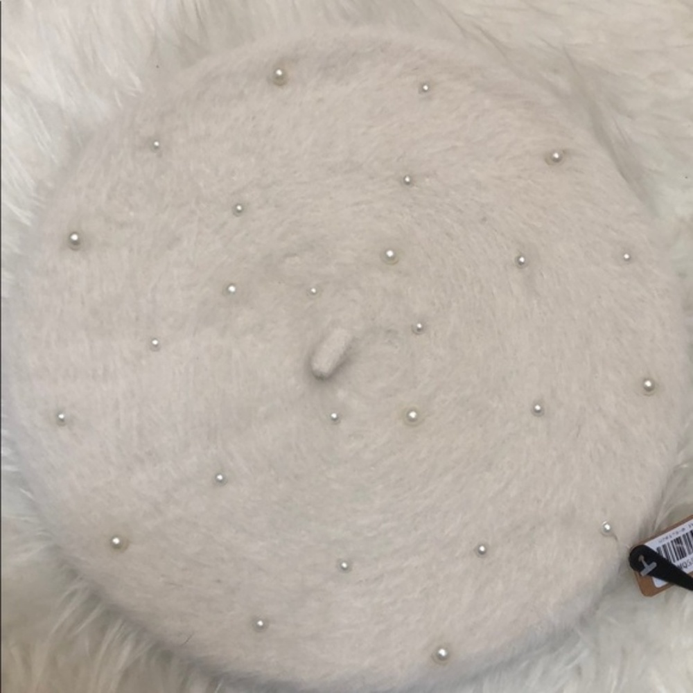 Last 1! PINK or IVORY KNIT FUZZY PEARL BERET - Picture 7 of 8